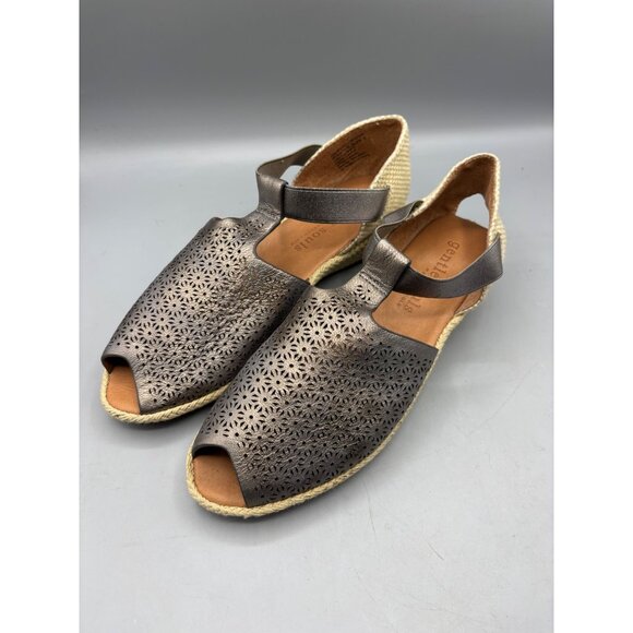 Gentle Souls Kenneth Cole Womens Sandals 9 Peep Toe Metallic Leather Wedge Luci - Picture 1 of 9